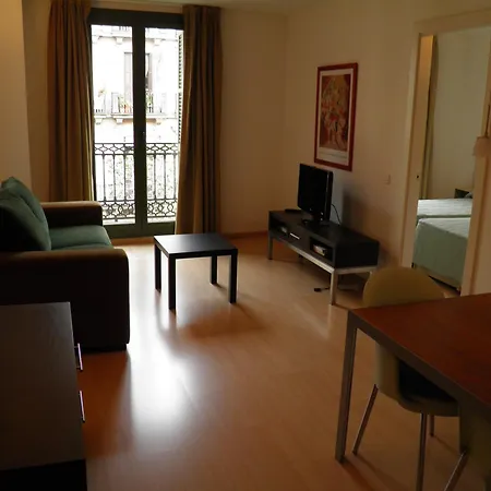 Apartaments Sant Jordi Fontanella-3