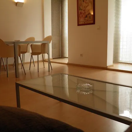 Apartaments Sant Jordi Fontanella-2